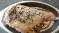 Tweet Pour 6 à 8 personnes Rôtissage : 10 min Cuisson basse température  : env. 3 h 30 minutes Température à cœur: 60°C Ingrédients Gigot d’agneau (env.2 kg): 1 Huile ou beurre […]